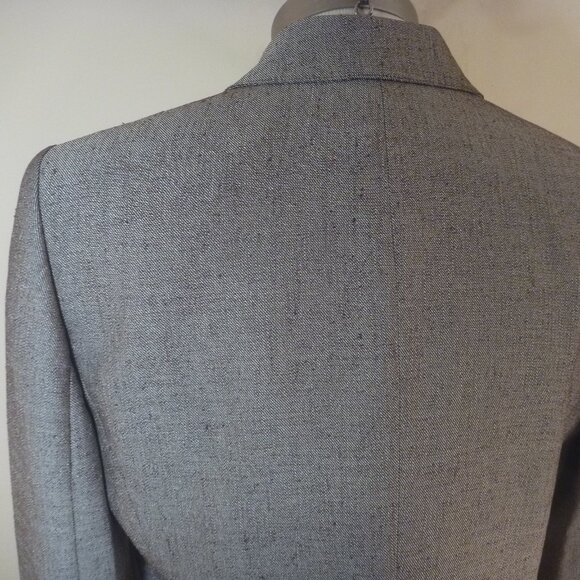 New Le Suit Skirt Set Size 8 Ruffle Pleated Hem Tan Beige Lapel Scarf 3-Piece - Picture 15 of 15